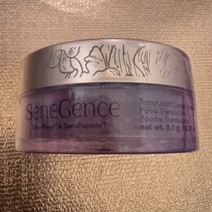 SeneGence Translucent Loose Powder (Silver Rose)